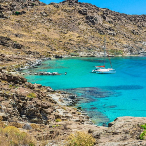 stenovita plaža na parosu